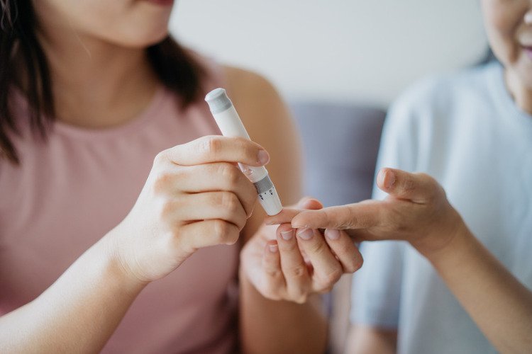 what causes low blood sugar without diabetes in non-diabetics