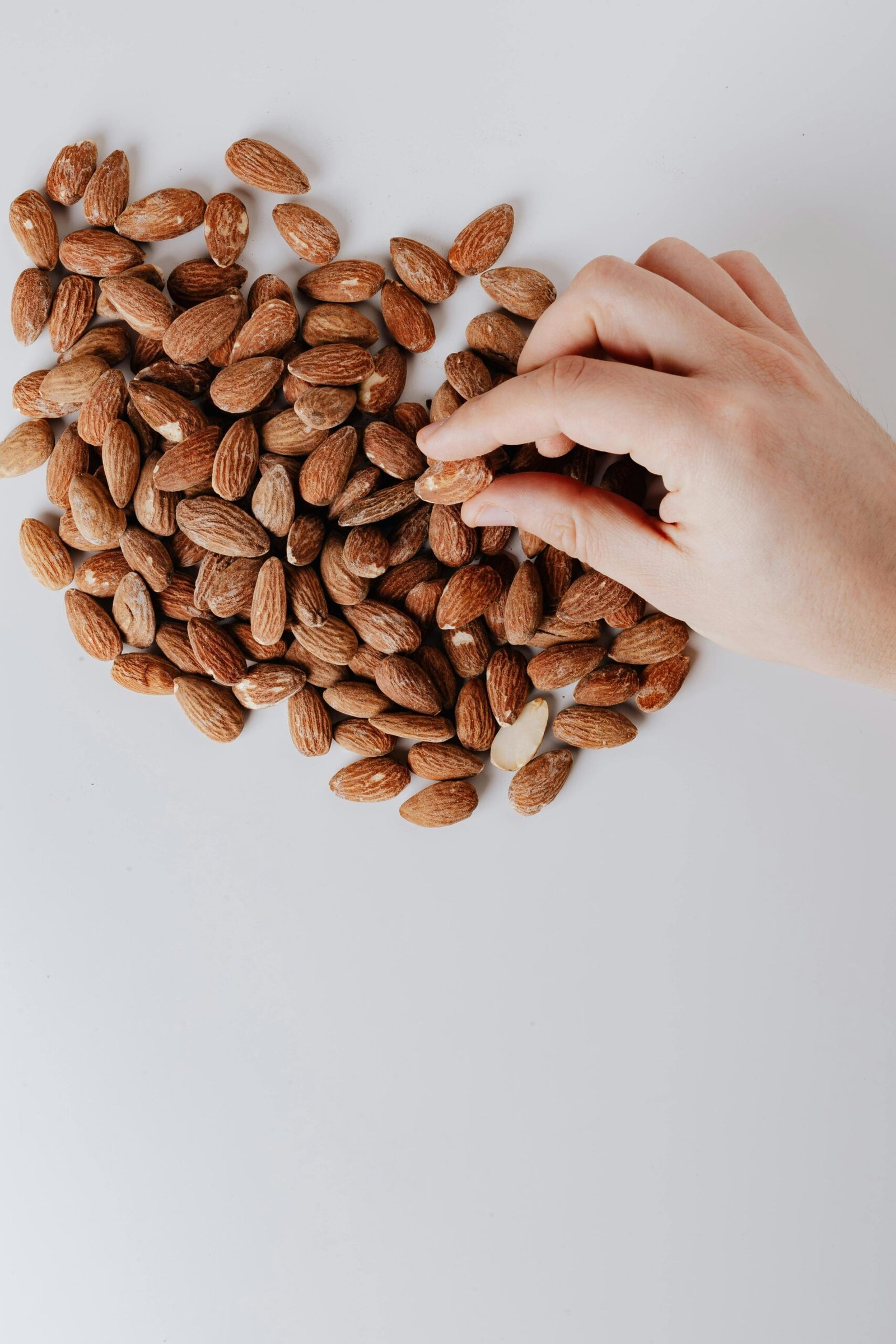foods-to-boost-immune-system-almonds